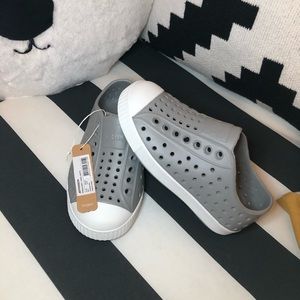 Native Jeffersons Size 9c